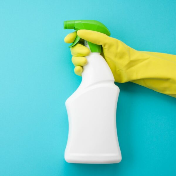 Cleaning bottle
